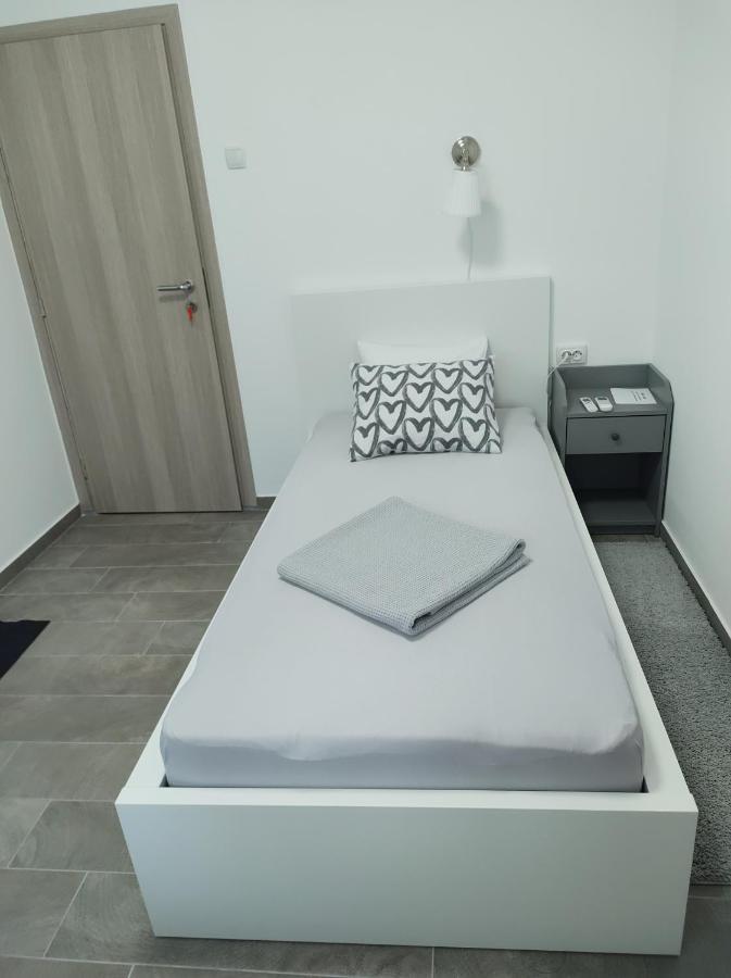 Happy Room Karlovac Extérieur photo
