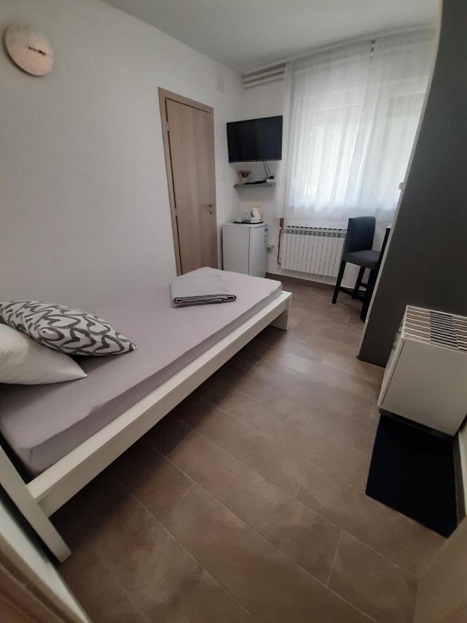Happy Room Karlovac Extérieur photo